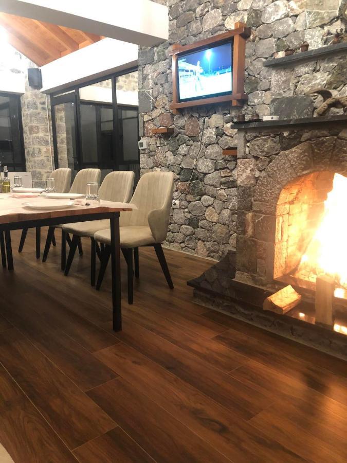 Hotel Bujtina Vrenezi Peshkopi Esterno foto