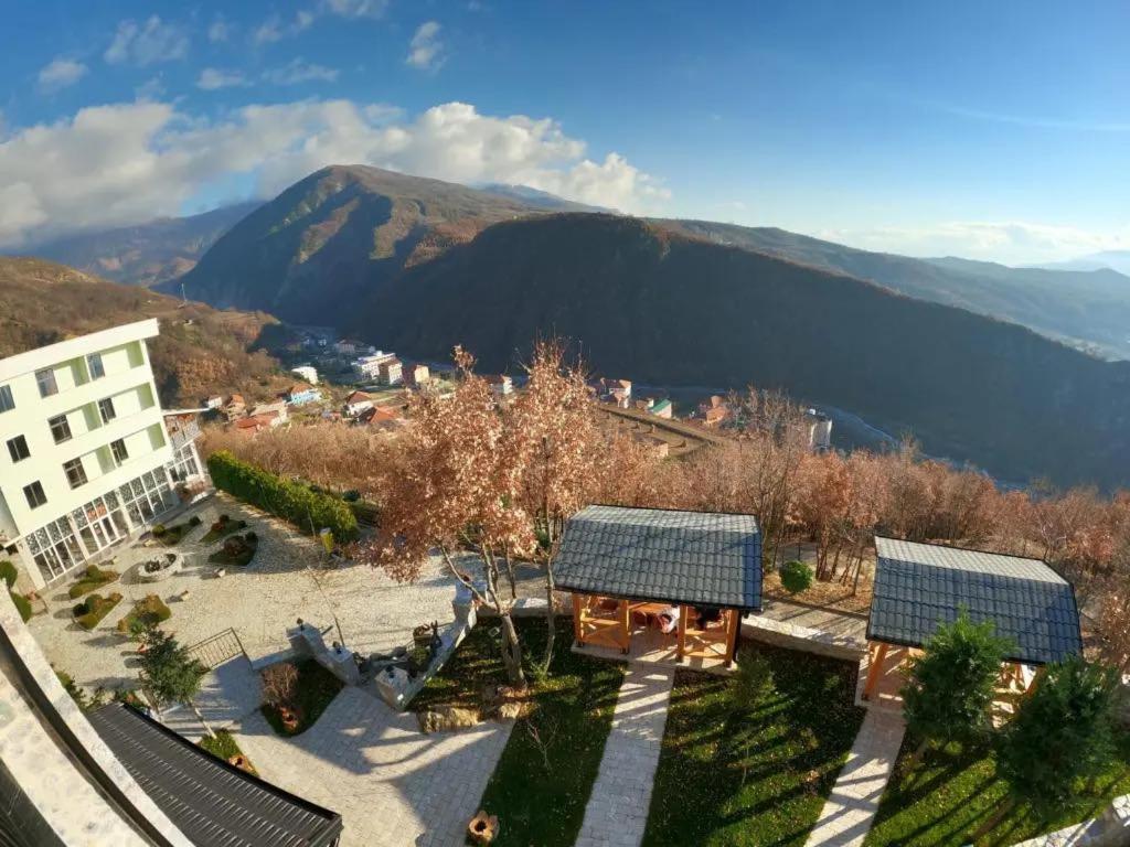 Hotel Bujtina Vrenezi Peshkopi Esterno foto