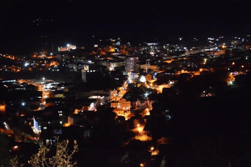 Hotel Bujtina Vrenezi Peshkopi Esterno foto