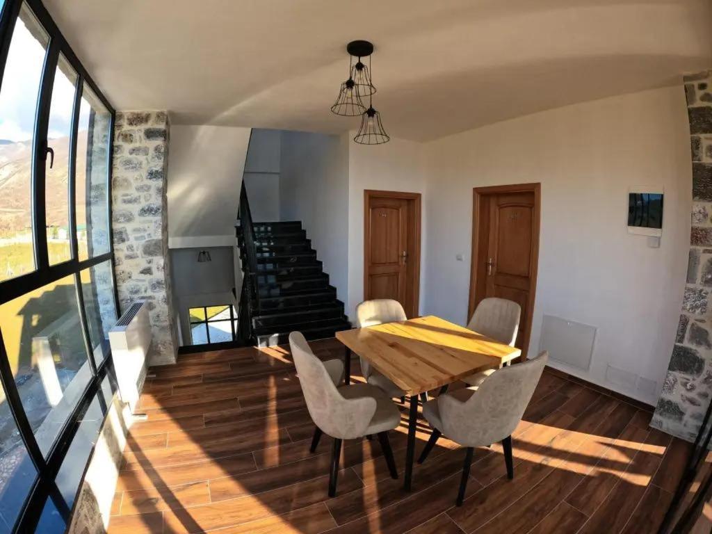 Hotel Bujtina Vrenezi Peshkopi Esterno foto