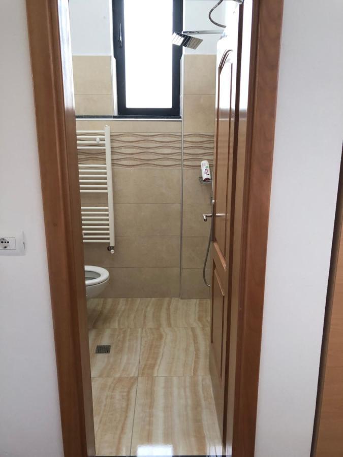 Hotel Bujtina Vrenezi Peshkopi Esterno foto