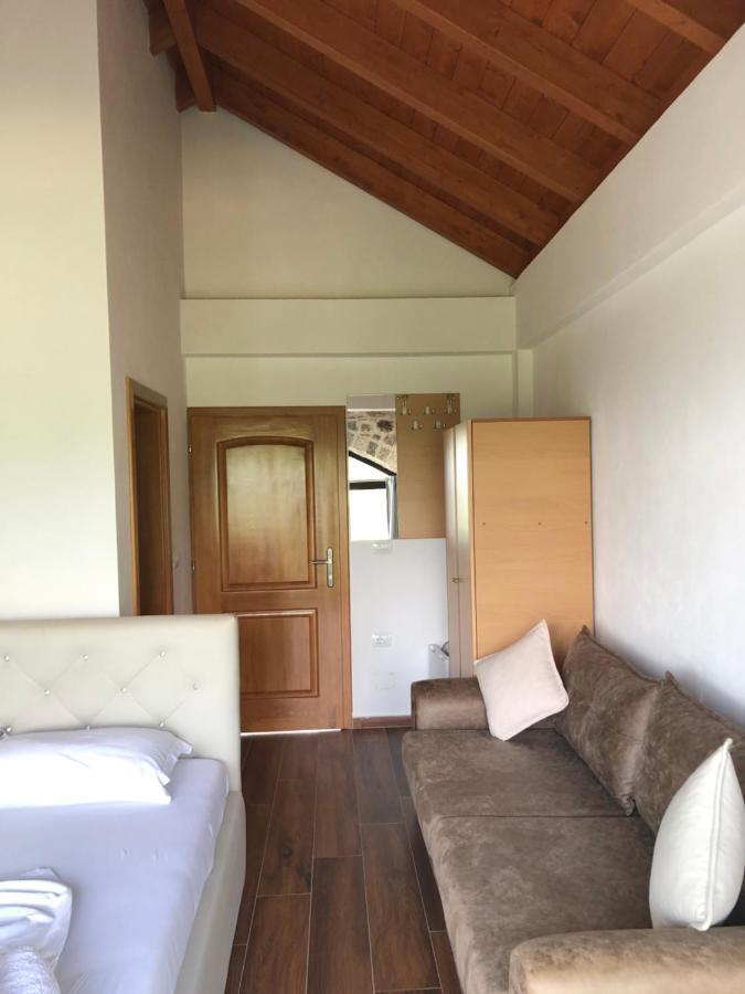 Hotel Bujtina Vrenezi Peshkopi Esterno foto